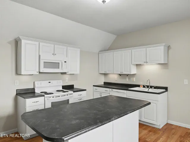 $850,000 | 109 Trillium Drive, Andersonville, TN 37705