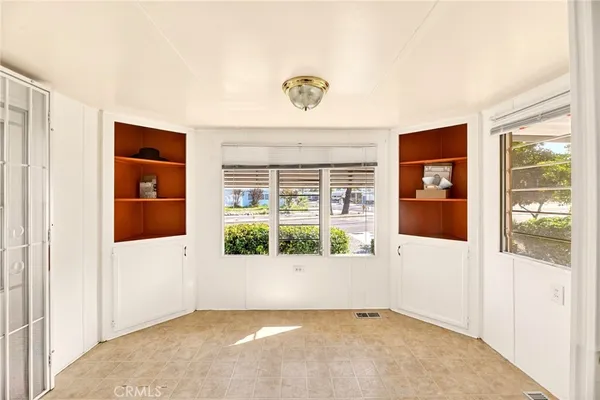 $1,450 | 893 South Palm Avenue, Hemet, CA 92543