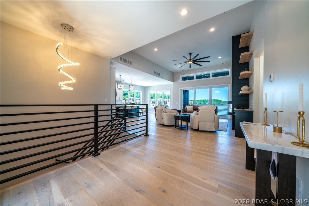 439 Red Bud Road Lake Ozark, MO 65049 - Photo 5 of 53 Entryway