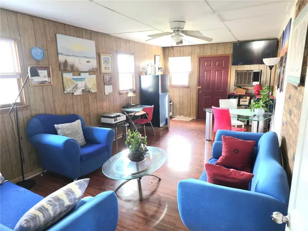 $325,000 | 830 Green Acres Road, Seneca, SC 29678