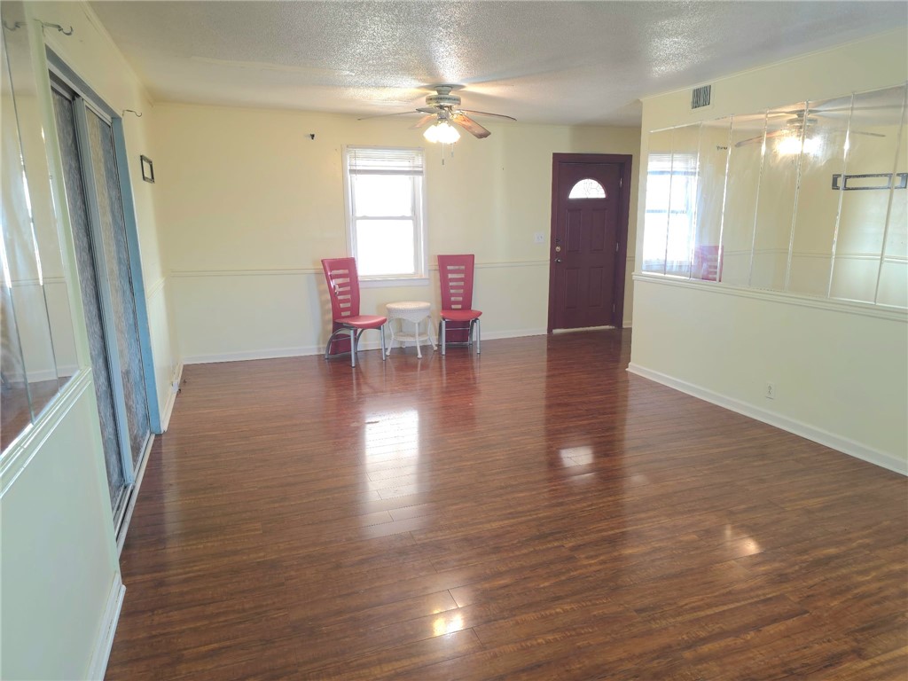 830 Green Acres Road Seneca, SC 29678 - Photo 6 of 30