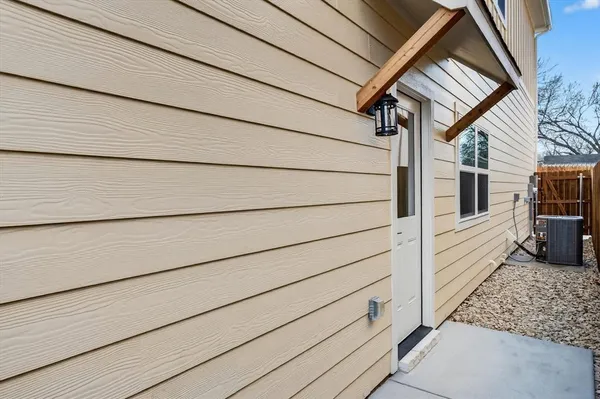 $2,395 | 502 East Kimball Street, Unit 2, Mansfield, TX 76063