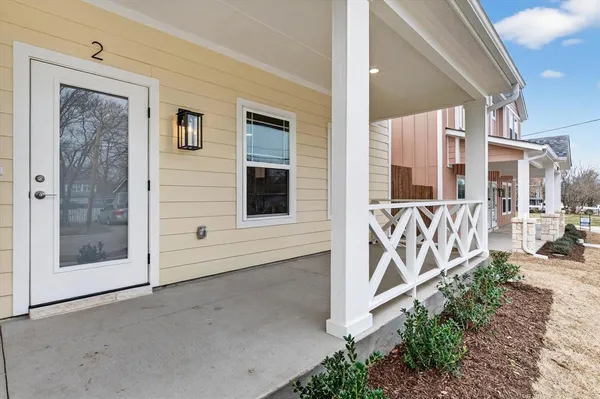 $2,395 | 502 East Kimball Street, Unit 2, Mansfield, TX 76063