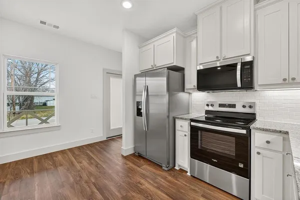 $2,395 | 502 East Kimball Street, Unit 2, Mansfield, TX 76063