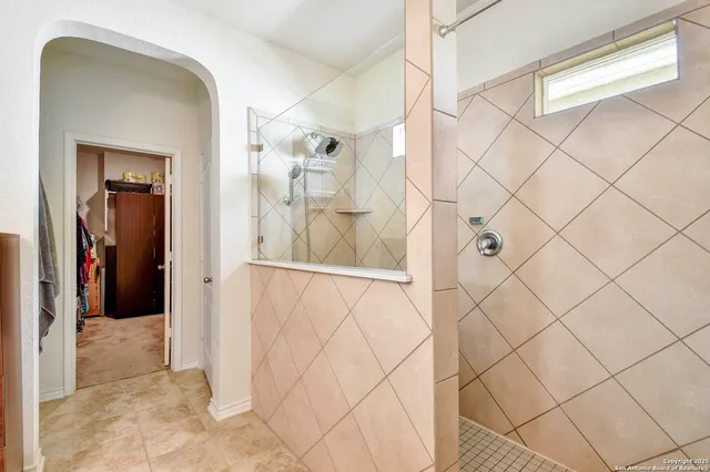 $435,000 | 145 Rustic, Universal City, TX 78148