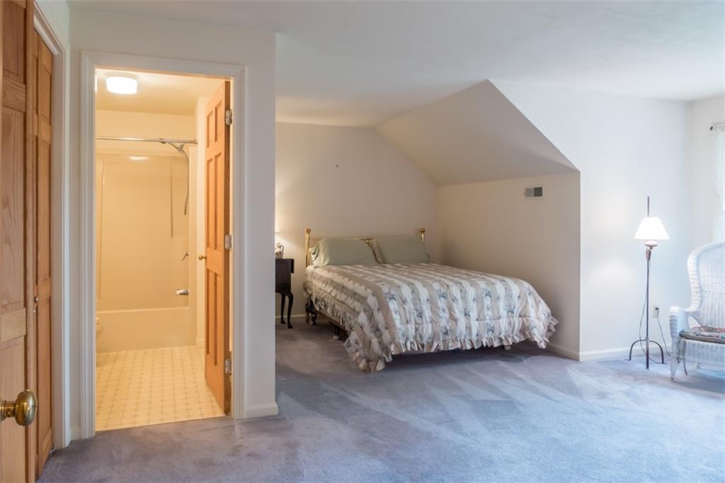 27 Birch Meadow Road, Unit M2 Brunswick, ME 04011 - Photo 21 of 35 Here's the SECOND master bedroom suite!