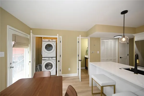 $2,750 | 441 West 10th Street, Kansas City, MO 64105