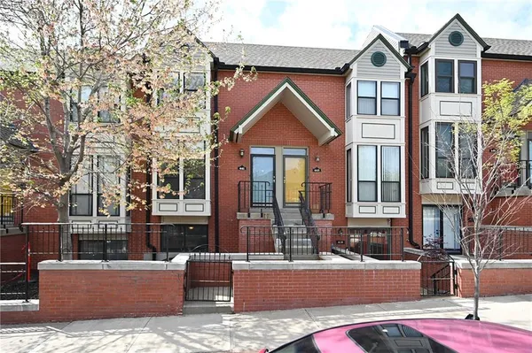 $2,750 | 441 West 10th Street, Kansas City, MO 64105