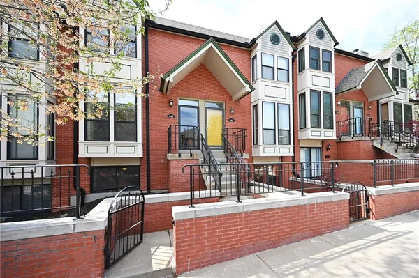 $2,750 | 441 West 10th Street, Kansas City, MO 64105