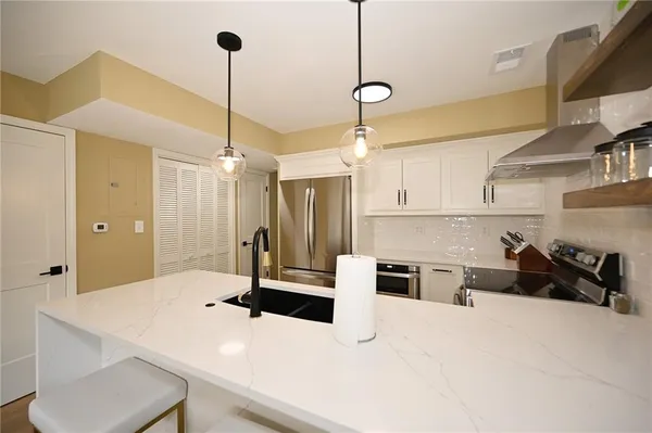 $2,750 | 441 West 10th Street, Kansas City, MO 64105