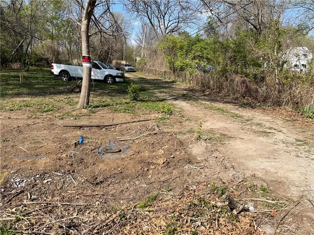 $14,000 | 7814 East 86th Street, Raytown, MO 64138