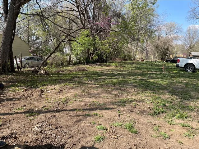 $14,000 | 7814 East 86th Street, Raytown, MO 64138