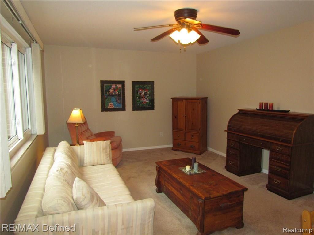 1103 Tienken Court Rochester Hills, MI 48306 - Photo 4 of 17