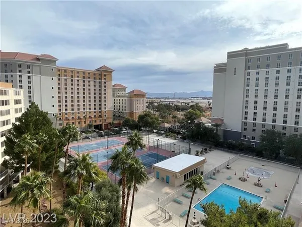 $1,850 | 205 East Harmon Avenue, Unit 405, Las Vegas, NV 89169