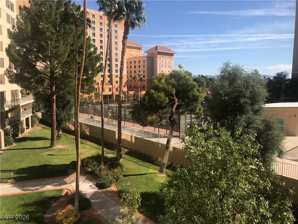 $1,850 | 205 East Harmon Avenue, Unit 405, Las Vegas, NV 89169