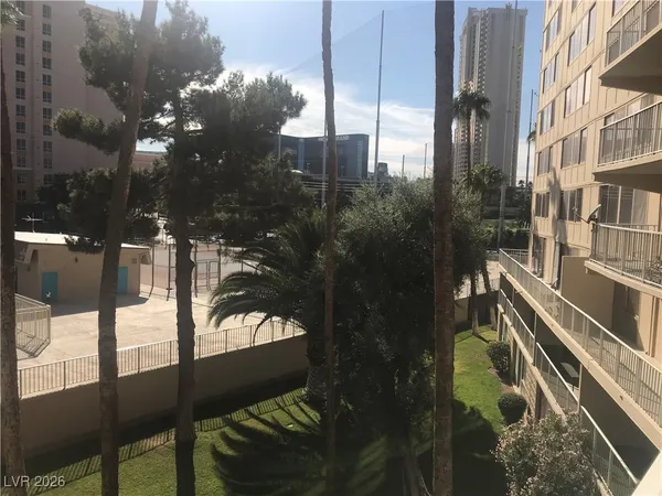 $1,850 | 205 East Harmon Avenue, Unit 405, Las Vegas, NV 89169