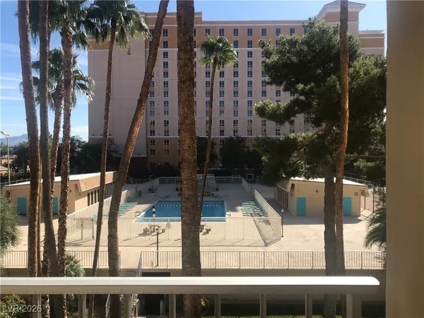 $1,850 | 205 East Harmon Avenue, Unit 405, Las Vegas, NV 89169