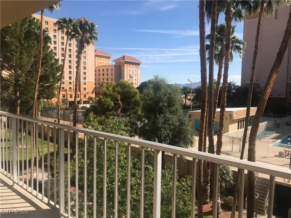 $1,850 | 205 East Harmon Avenue, Unit 405, Las Vegas, NV 89169