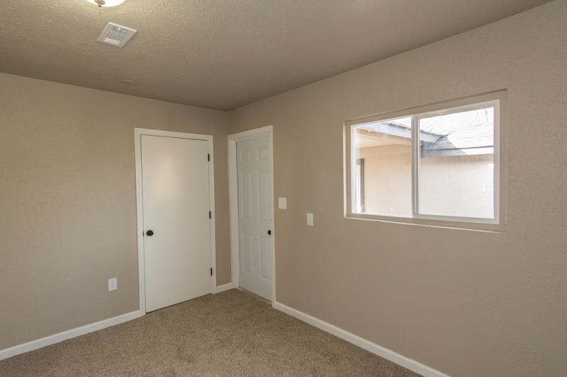 4945 Eastside Road Redding, CA 96001 - Photo 18 of 38 BR - 4