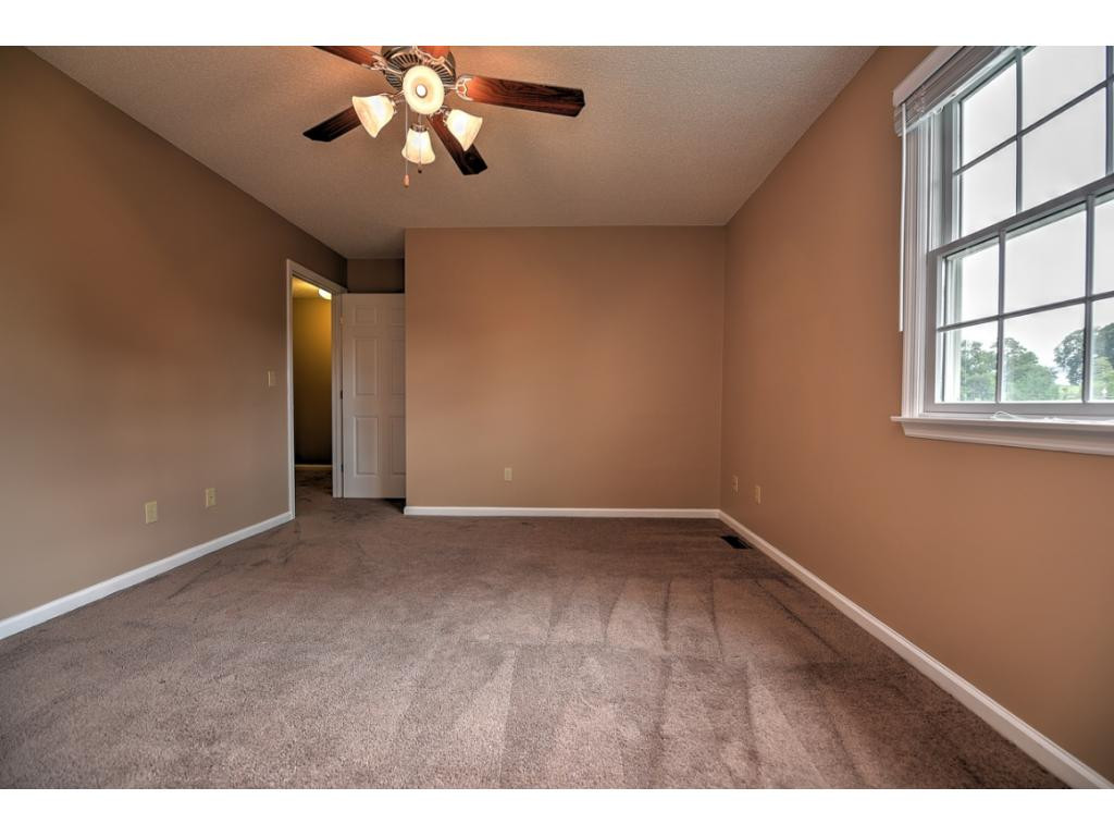 2700 Indian Ridge Road, Unit 5 Johnson City, TN 37604 - Photo 16 of 30 Photo 16