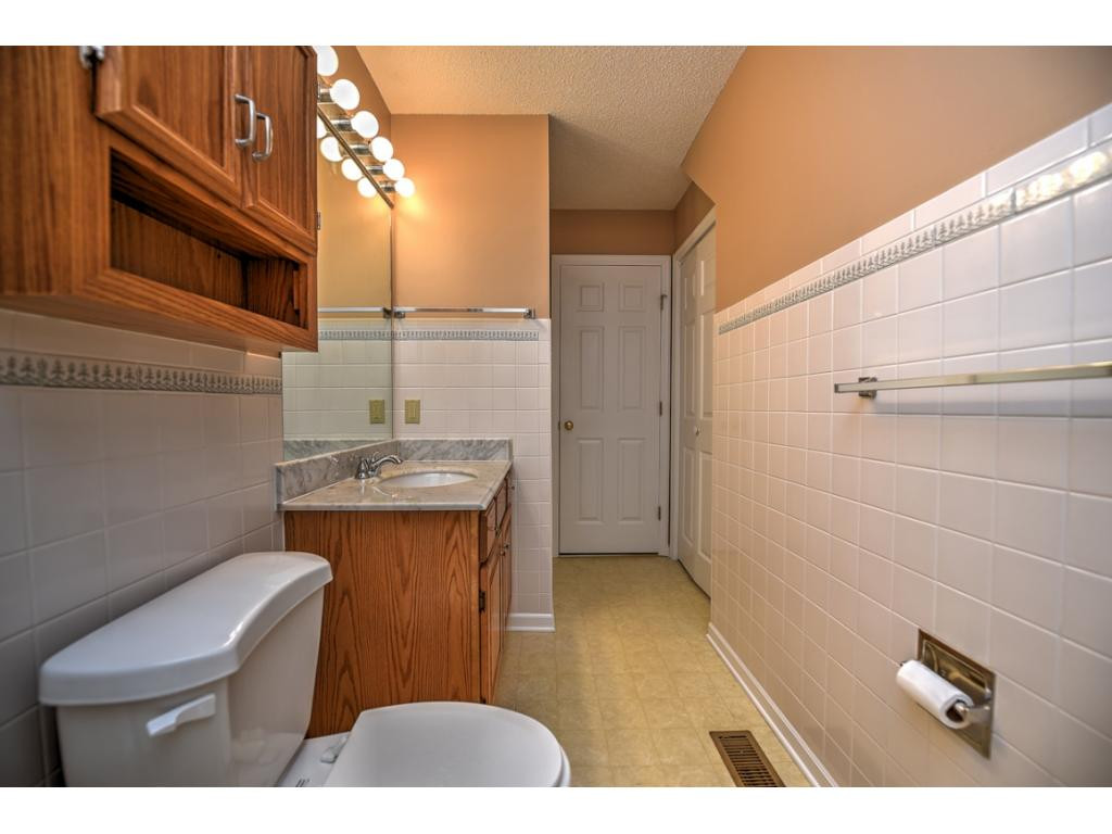 2700 Indian Ridge Road, Unit 5 Johnson City, TN 37604 - Photo 19 of 30 Photo 19