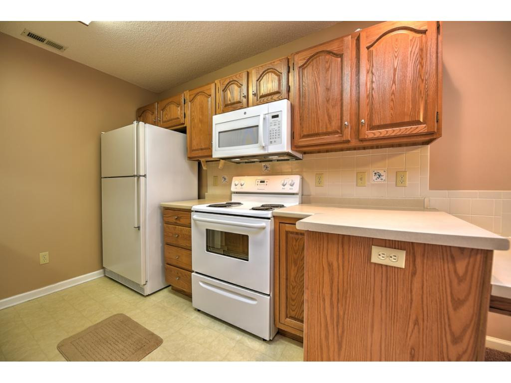 2700 Indian Ridge Road, Unit 5 Johnson City, TN 37604 - Photo 8 of 30 Photo 8