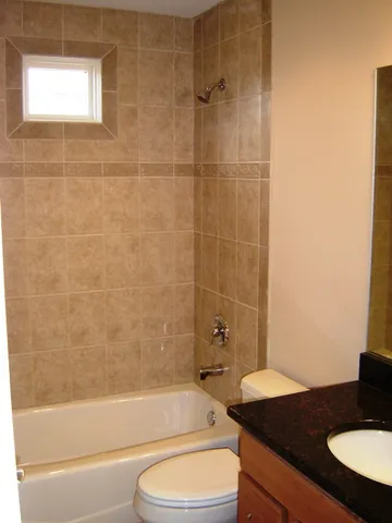 $3,225 | 217 West Quincy Street, Westmont, IL 60559