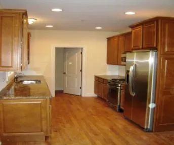 $3,225 | 217 West Quincy Street, Westmont, IL 60559