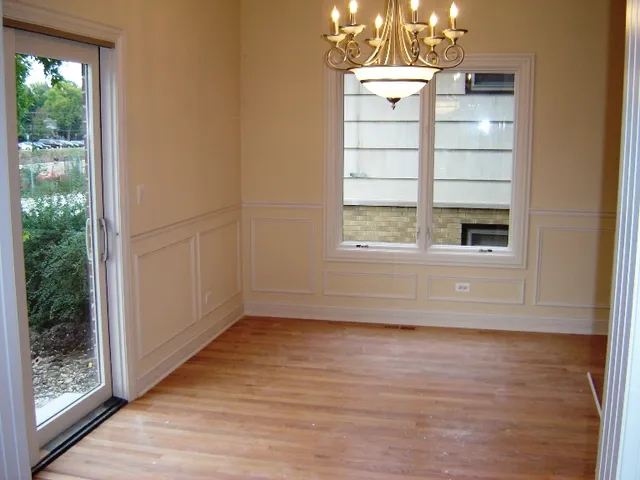 $3,225 | 217 West Quincy Street, Westmont, IL 60559