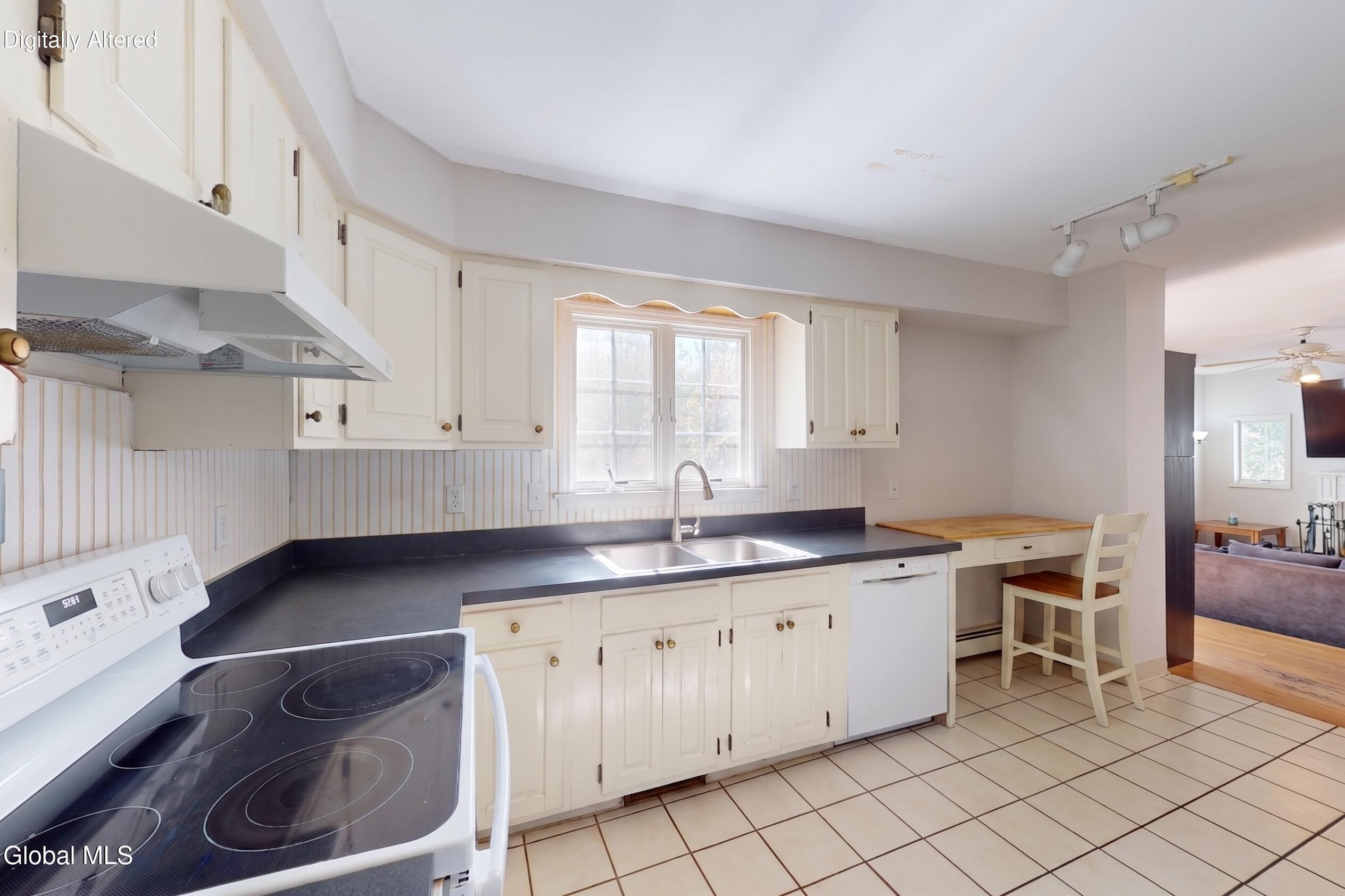 241 Van Aernem Road Malta, NY 12020 - Photo 22 of 39 Kitchen (1)