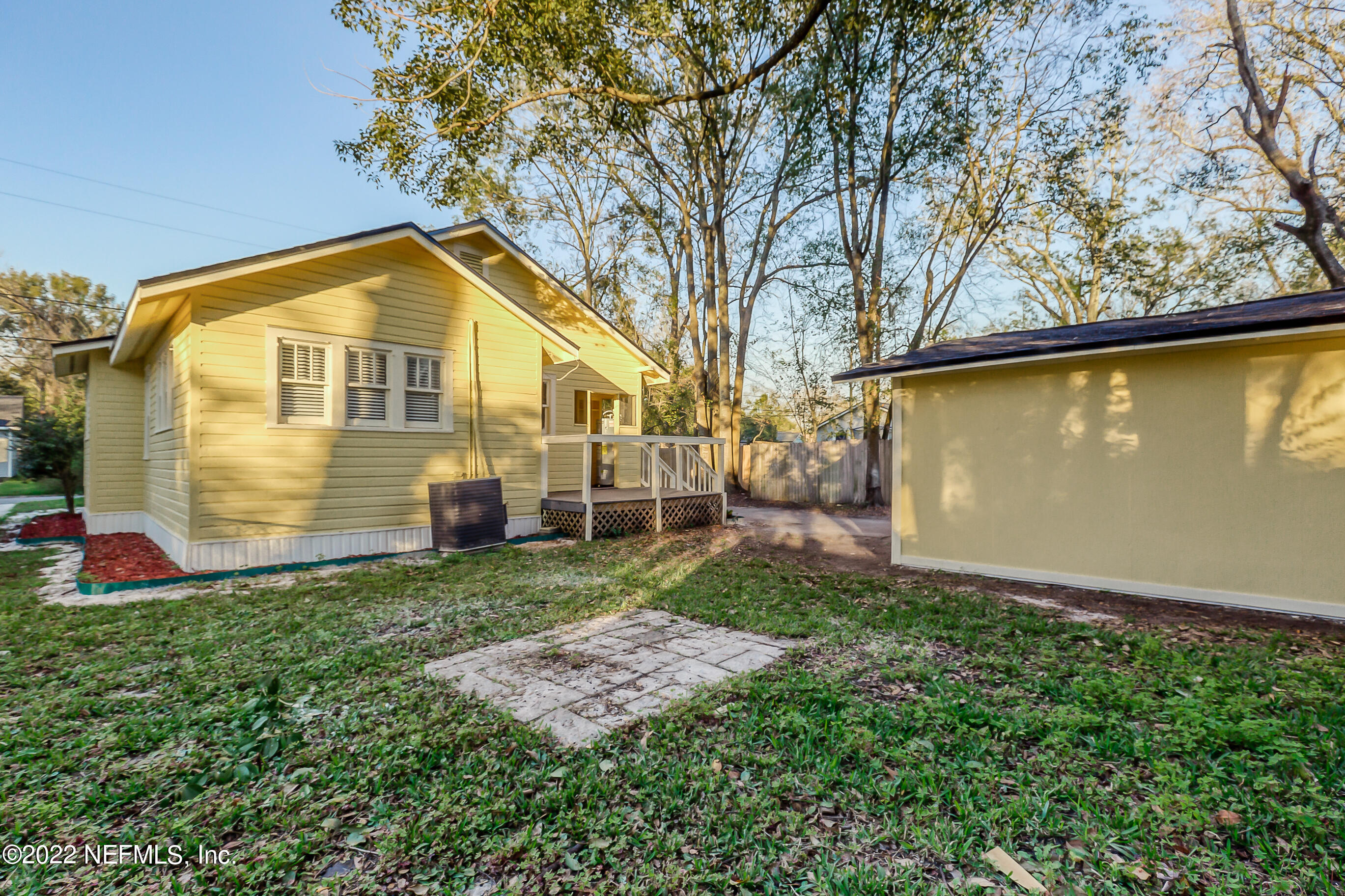4012 Myra Street Jacksonville, FL 32205 - Photo 7 of 38 a view of backyard of house