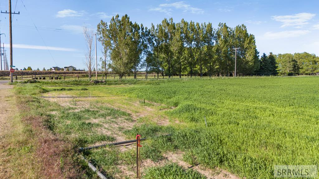 2 North 600 Street Idaho Falls, ID 83402 - Photo 5 of 39