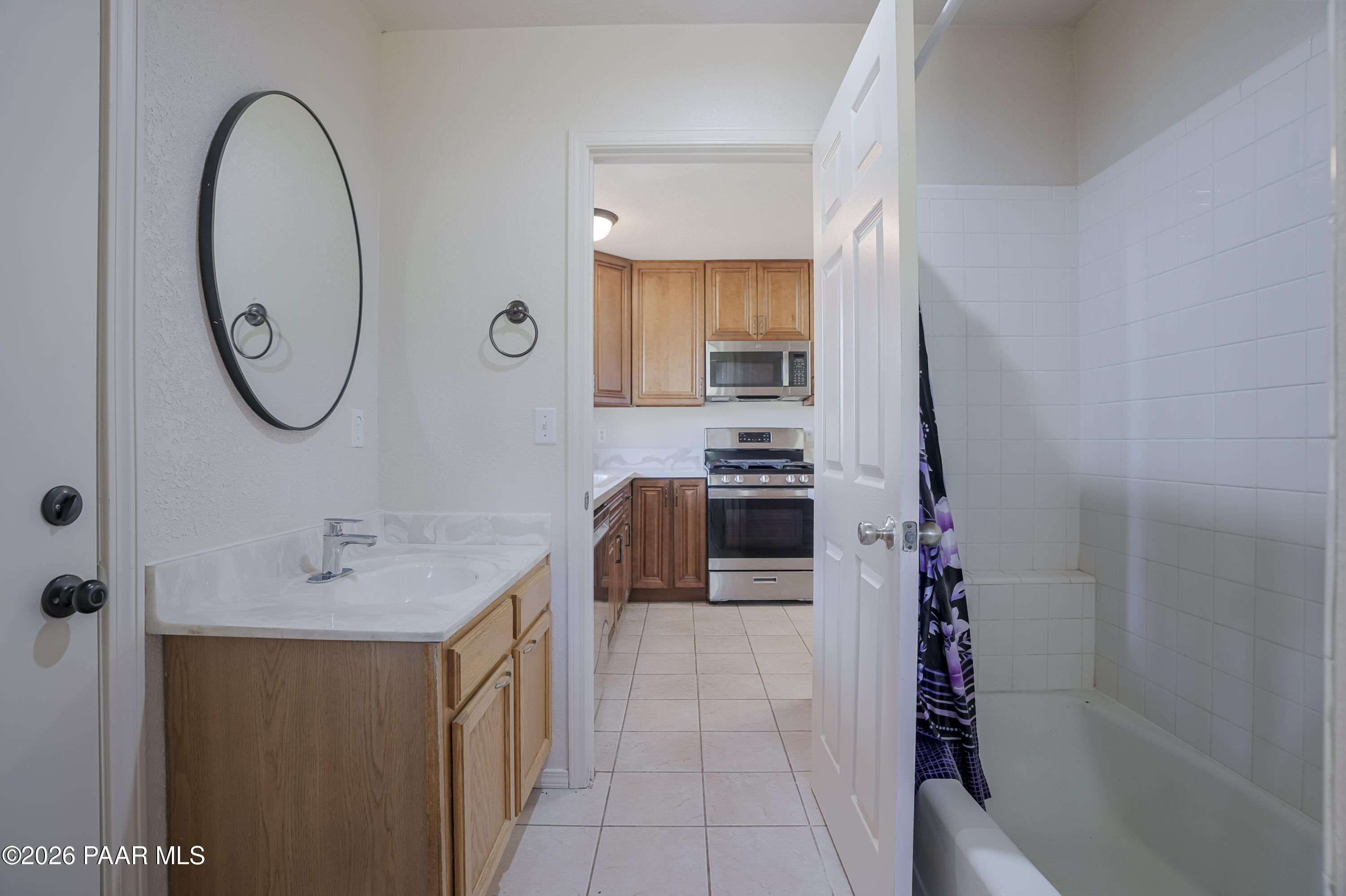 3980 West Rocky Road Paulden, AZ 86334 - Photo 29 of 73 Guest Bathroom 1