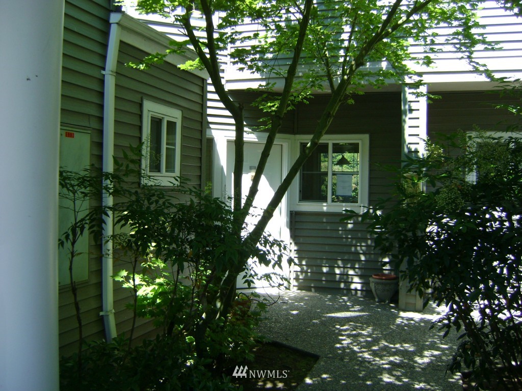 22617 4th Avenue West Bothell, WA 98021 - Photo 2 of 7 Gallery Image 2