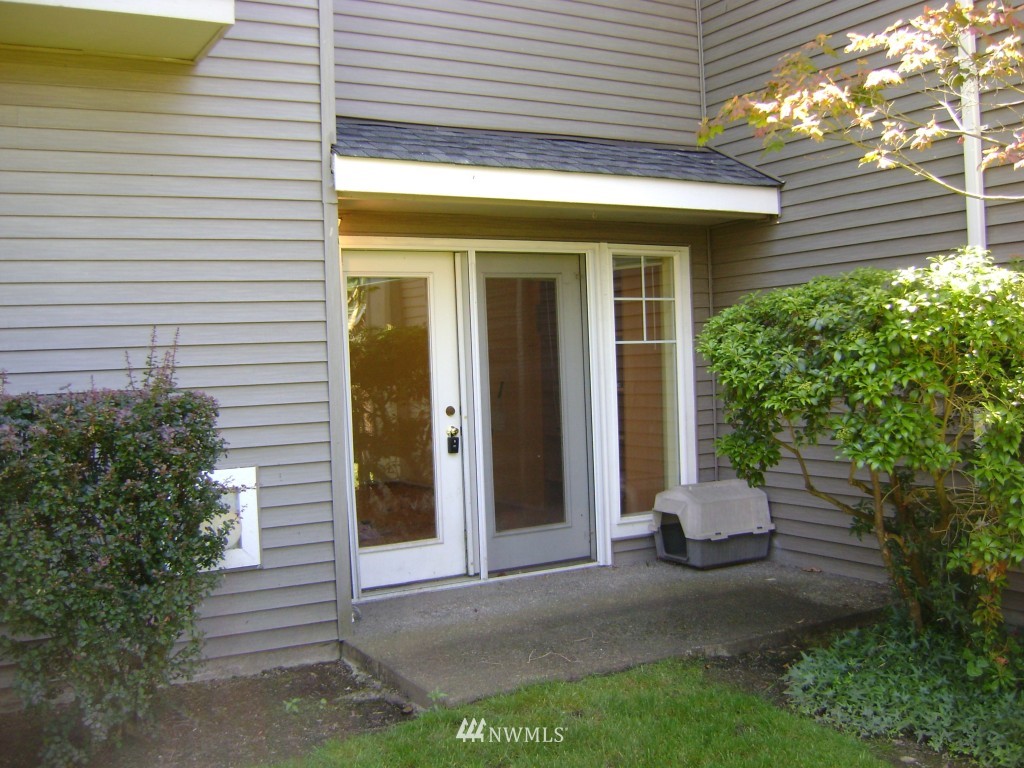 22617 4th Avenue West Bothell, WA 98021 - Photo 5 of 7 Gallery Image 5