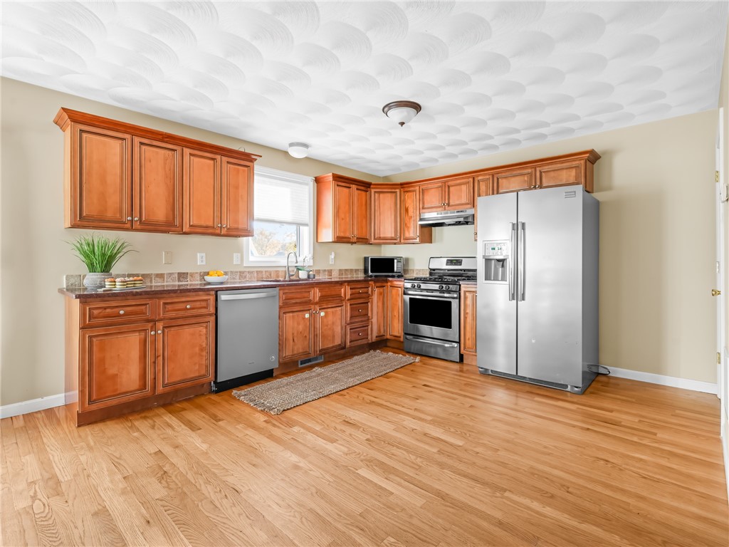 170 Long Street Warwick, RI 02886 - Photo 12 of 27 Kitchen