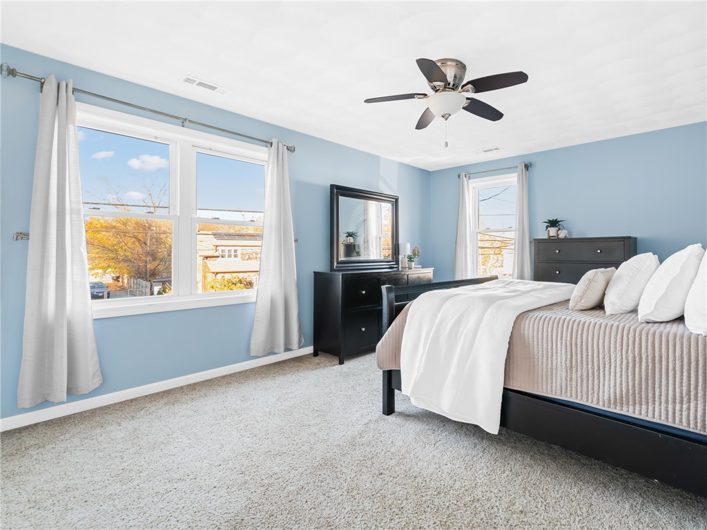 170 Long Street Warwick, RI 02886 - Photo 15 of 27 Primary bedroom