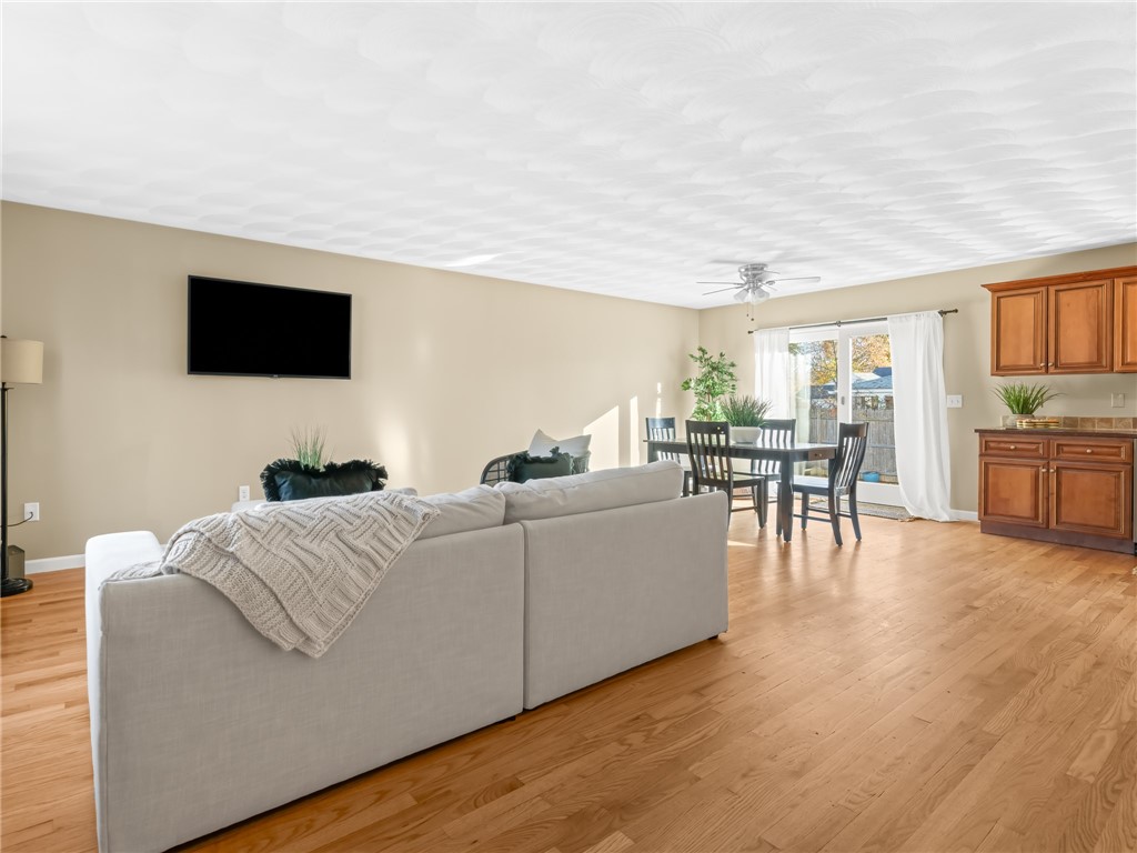 170 Long Street Warwick, RI 02886 - Photo 6 of 27 Living and dining