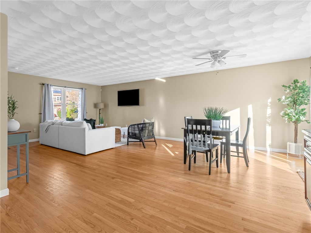 170 Long Street Warwick, RI 02886 - Photo 8 of 27 Roomy & airy