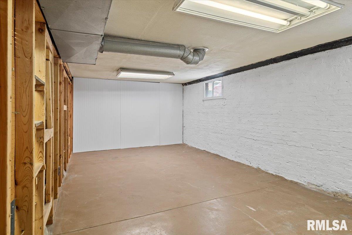 720 West Fayette Avenue Springfield, IL 62704 - Photo 29 of 33