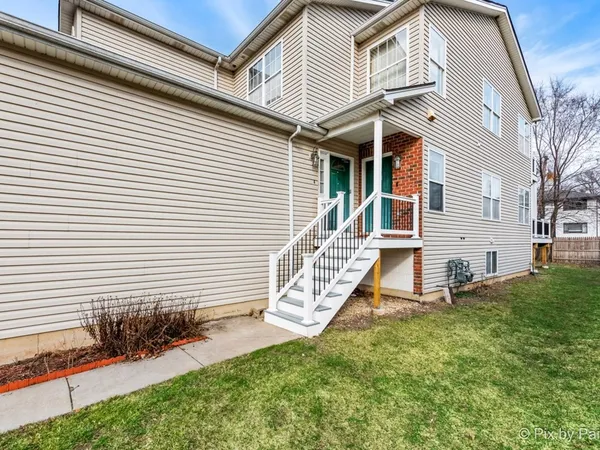 $1,850 | 4909 Spencer Avenue, Unit B, Lisle, IL 60532