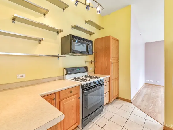 $1,850 | 4909 Spencer Avenue, Unit B, Lisle, IL 60532