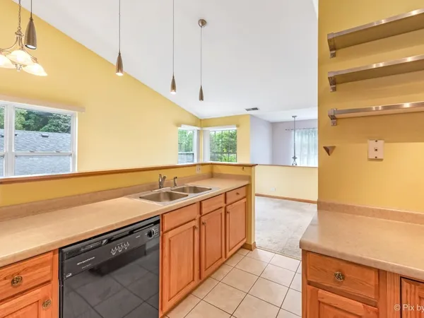 $1,850 | 4909 Spencer Avenue, Unit B, Lisle, IL 60532