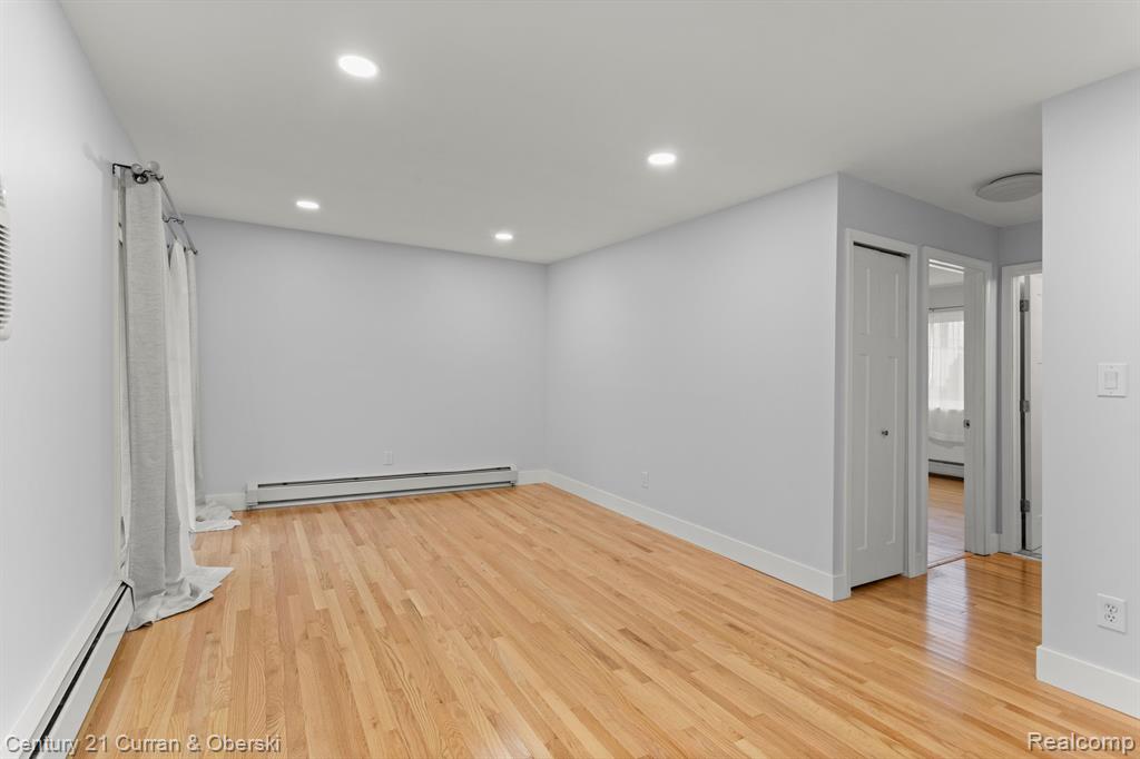 1725 East 14 Mile Road, Unit 43 / B Troy, MI 48083 - Photo 5 of 17
