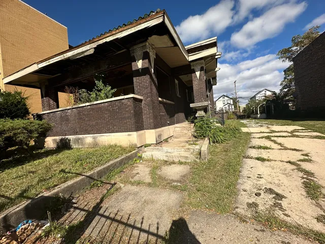 $179,900 | 4856 West Jackson Boulevard, Chicago, IL 60644