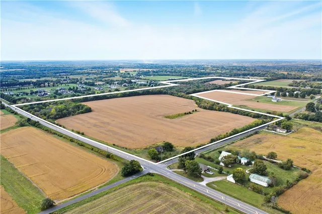 $3,990,000 | 13104 South 7th Highway, Greenwood, MO 64034