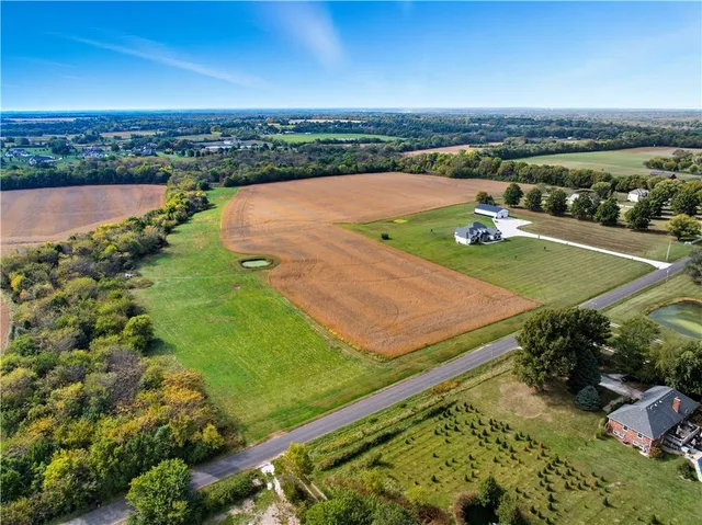 $3,990,000 | 13104 South 7th Highway, Greenwood, MO 64034