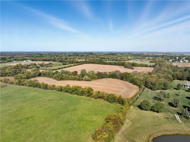 $3,990,000 | 13104 South 7th Highway, Greenwood, MO 64034