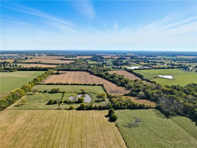 $3,990,000 | 13104 South 7th Highway, Greenwood, MO 64034