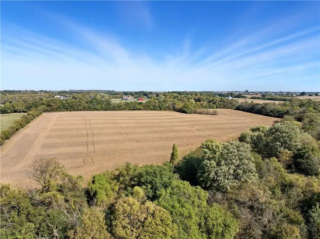 $3,990,000 | 13104 South 7th Highway, Greenwood, MO 64034